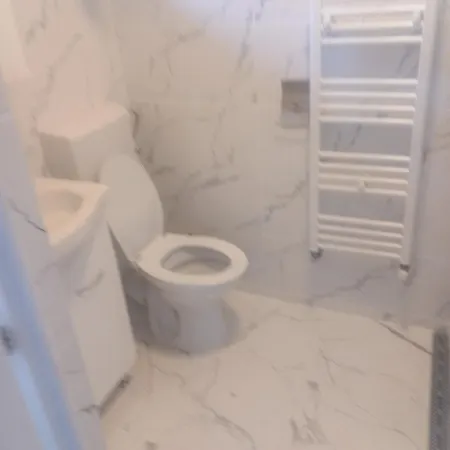 Aproape De Centru Pensión 3*