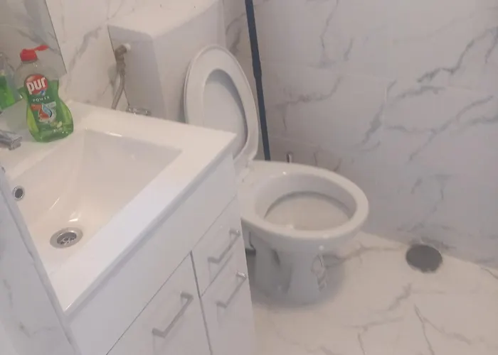 Aproape De Centru Pensión 3*